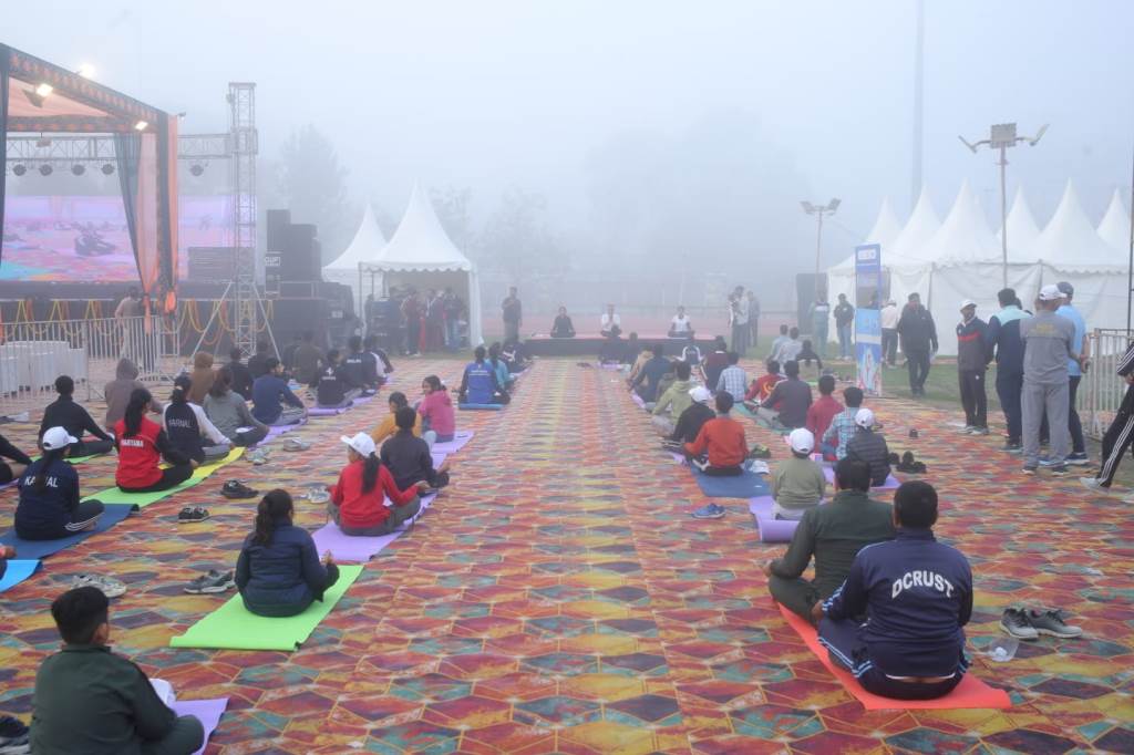 Fit India Carnival Kicks Off Participants Turn Out in Large Numbers